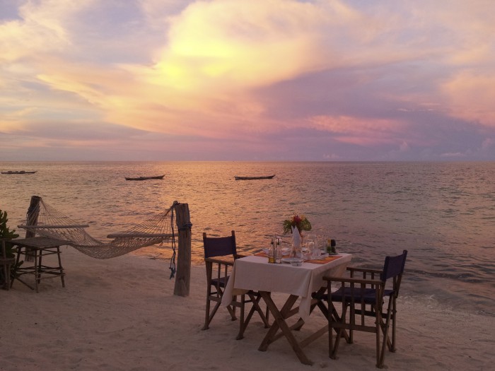 Blue Oyster Hotel Zanzibar - beach dinner